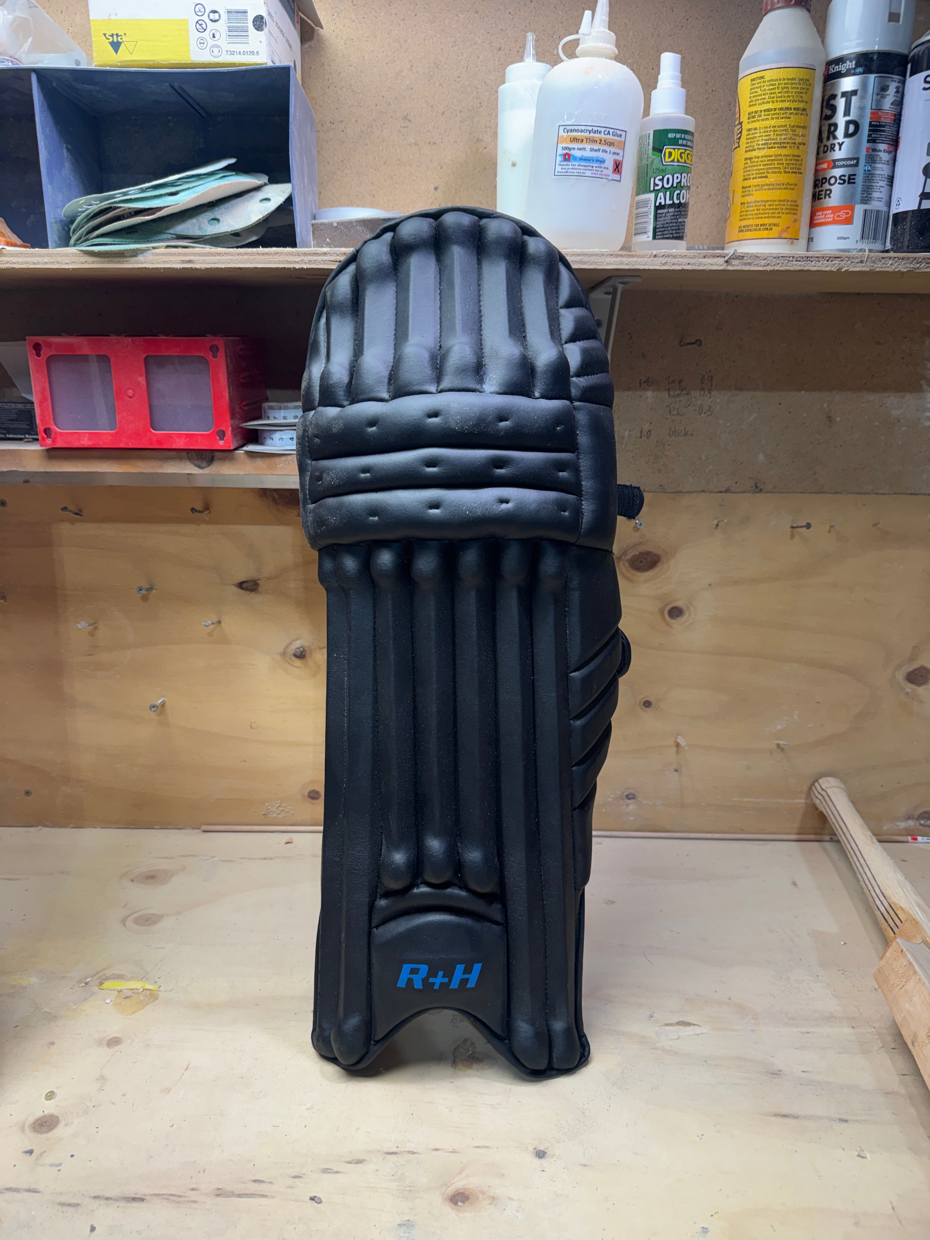 22/23 Black Batting Pads